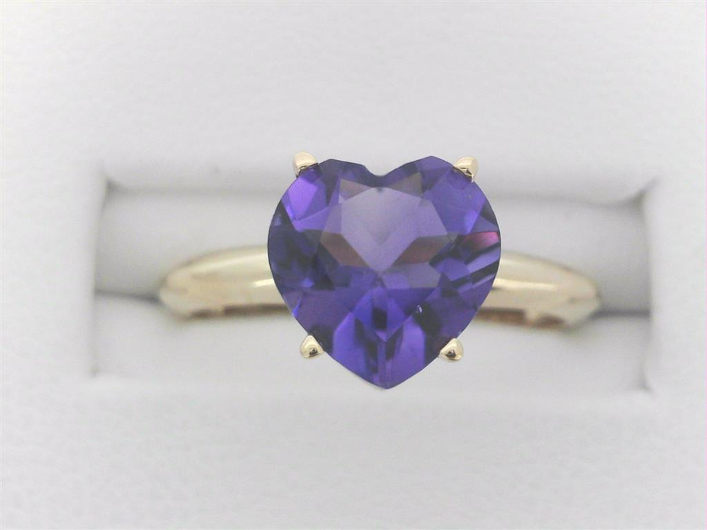 Gold Heart Amethyst Ring