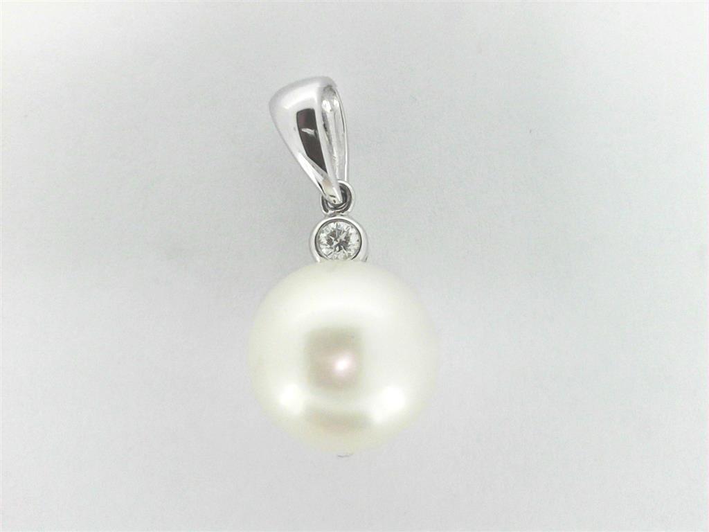 Pearl Pendant